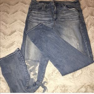 American eagle distressed jeans